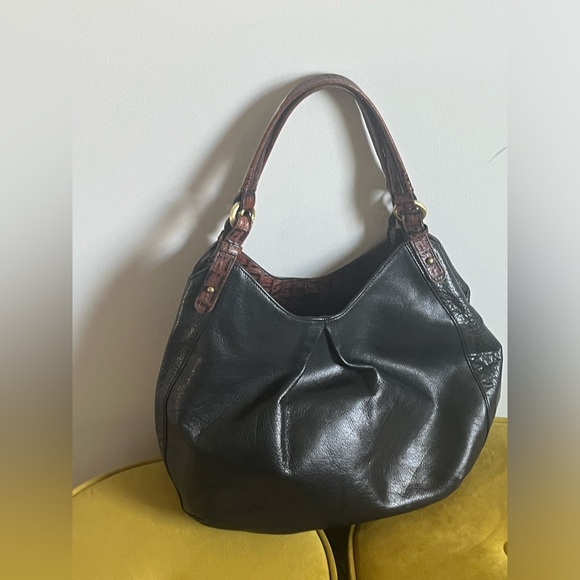 Black Brahmin bag… still in good condition… no rips or tears - Picture 2 of 11